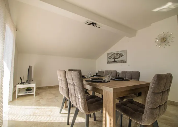 Apartments Maluma * Bibinje